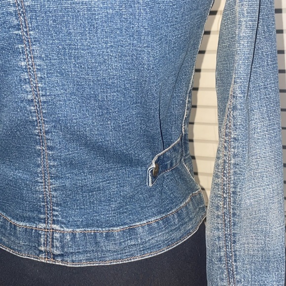 Express Jean Jacket - Picture 5 of 8